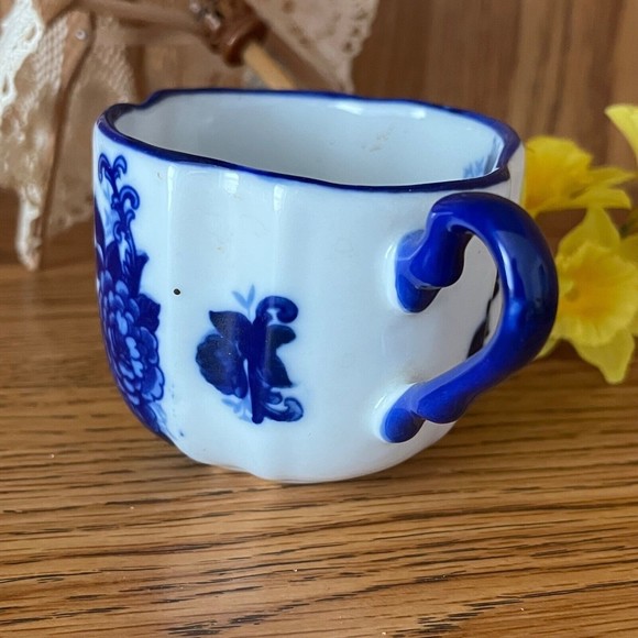 Vintage Tea Cup Flow Blue Unmarked Small 2 1/4” - Picture 3 of 11